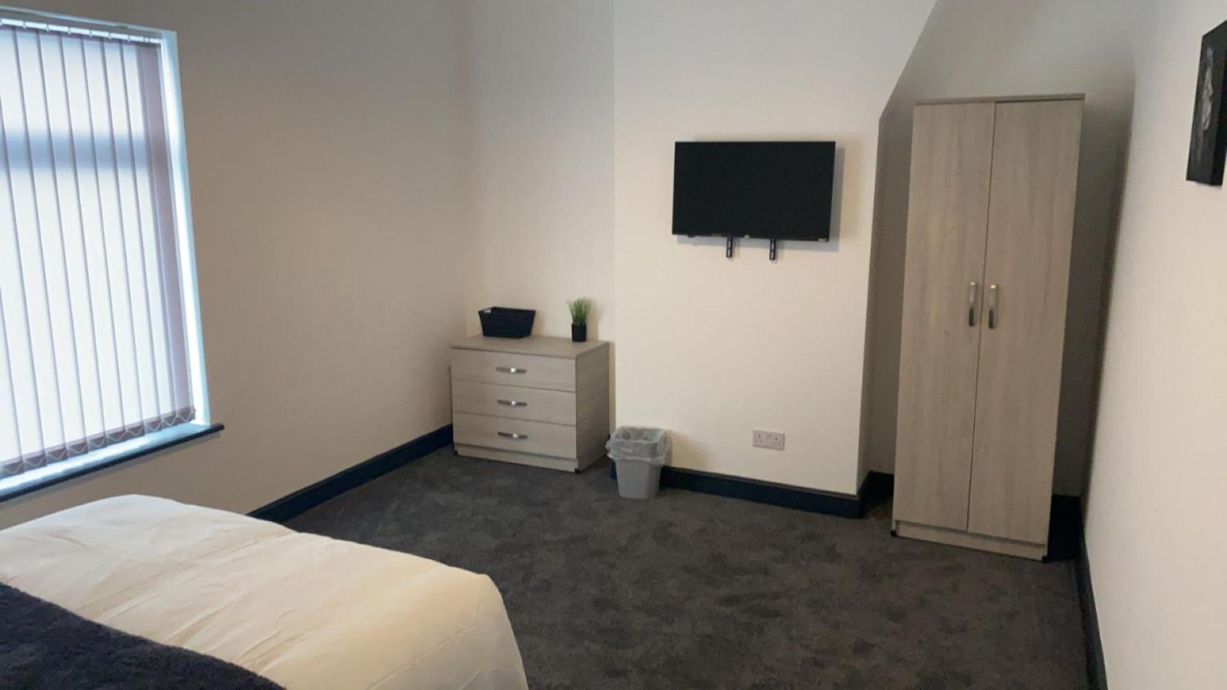 Houghton Guest House 2 Stoke-on-Trent Eksteriør billede