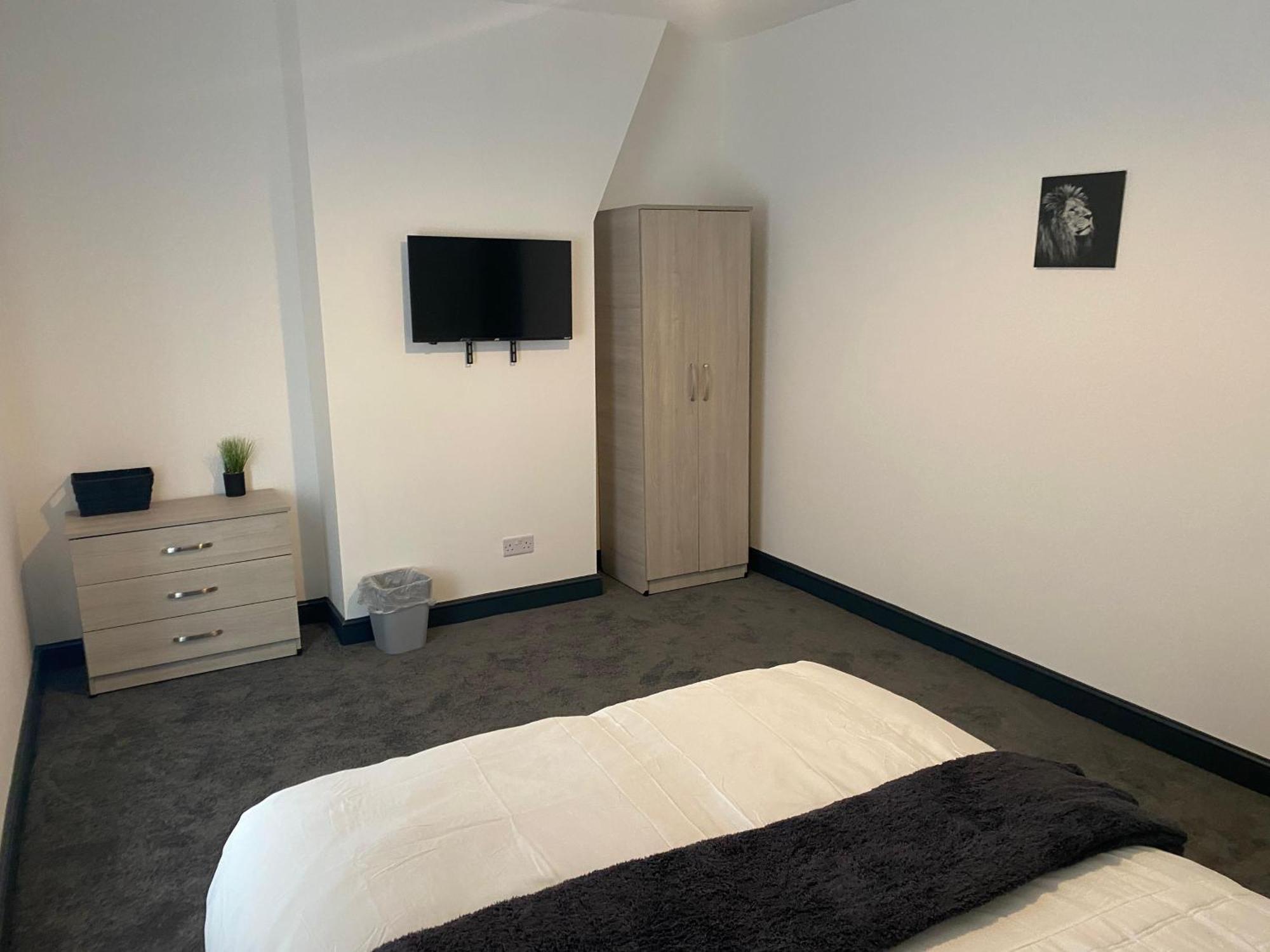 Houghton Guest House 2 Stoke-on-Trent Eksteriør billede
